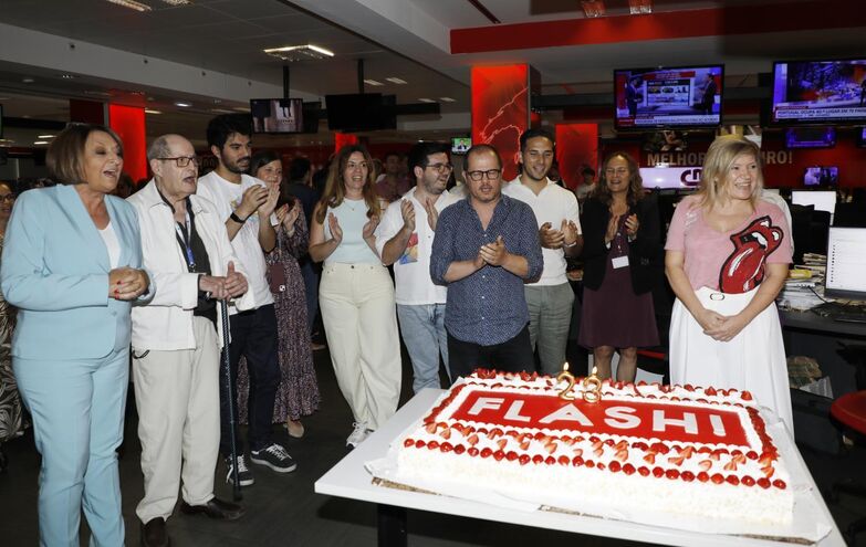 FLASH! leva festa do 23.º aniversário para a redação da Medialivre