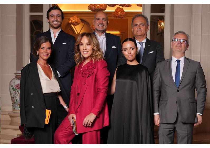 O clã Amorim no evento de luxo na embaixada de Portugal em  Paris