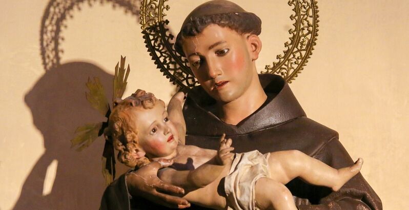 Uma moeda, um desejo, um amor! Conheça a tradição de Santo António que ajuda os apaixonados de Lisboa