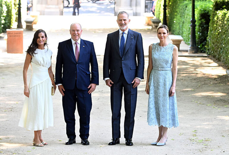Reis de Espanha recebem Alberto e Charlene na Zarzuela, em Madrid.