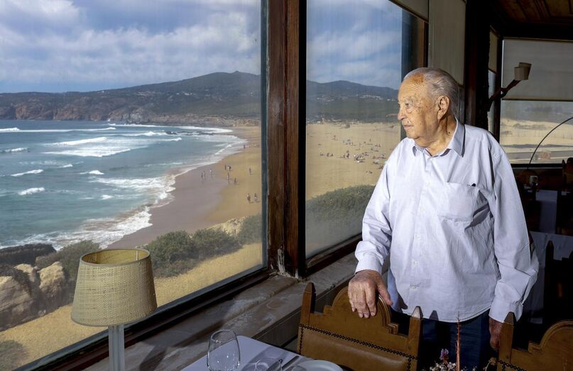 O empresário António Muchaxo, no Guincho, em Cascais