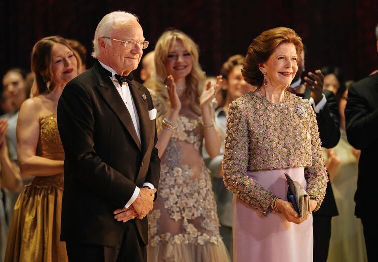 Reis Gustavo e Sílvia da Suécia celebram bodas de ouro