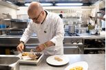 Ministro Pinto Luz é verdadeiro mestre de culinária. Fez um gaspacho para homenagear a família e arriscou a reputação toda num pargo