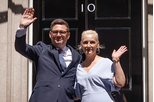 A inacreditável história de amor do novo primeiro-ministro britânico! A mulher foi a um programa de encontros... quando já namorava com ele