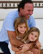 Julio Iglesias, Victoria e Cristina