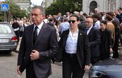 Funeral de Luís Represas à saída da Basília da Estrela