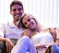 O futebolista Gonçalo Paciência e a advogada Priscilla Tollini