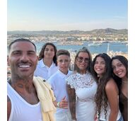 Ricardo Quaresma de férias com a mulher, Daphne, e os filhos