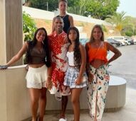 Ricardo Quaresma de férias com a mulher, Daphny, e os três filhos