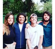 Luís Represas e os quatro filhos