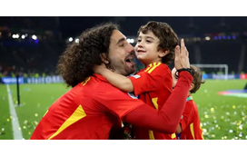 Estrela da seleção de Espanha, Marc Cucurella, não contém as lágrimas ao falar do drama com o filho: "Faz-me sofrer quando o vejo passar mal"