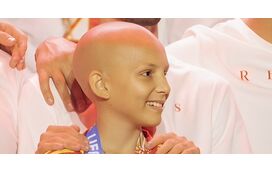 Menina que morreu com cancro recordada pelos campeões espanhóis: "Está a ver-nos lá de cima"