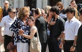 Cristina Thorbjornsen, a ex-mulher de Luís Represas, não esconde a tristeza na despedida do cantor