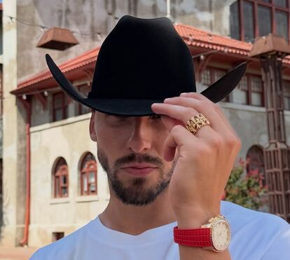 Depois do Mundial, Ruben Dias viaja pelos EUA e leva os pais a Hollywood