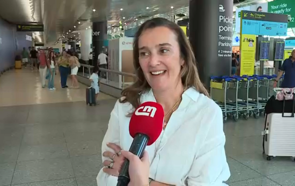 "Foi realmente um pesadelo": psicóloga detida em Bali fala à chegada ao aeroporto de Lisboa