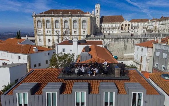 Sapientia Boutique Hotel – Books & Wine