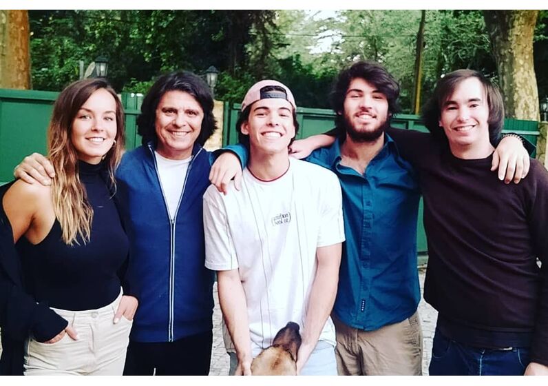 Luís Represas e os quatro filhos
