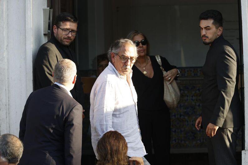 Manuel Moura dos Santos no velório na Basílica da Estrela