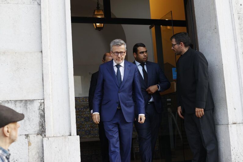 Carlos Moedas no velório de Luís Represas, na Basílica da Estrela