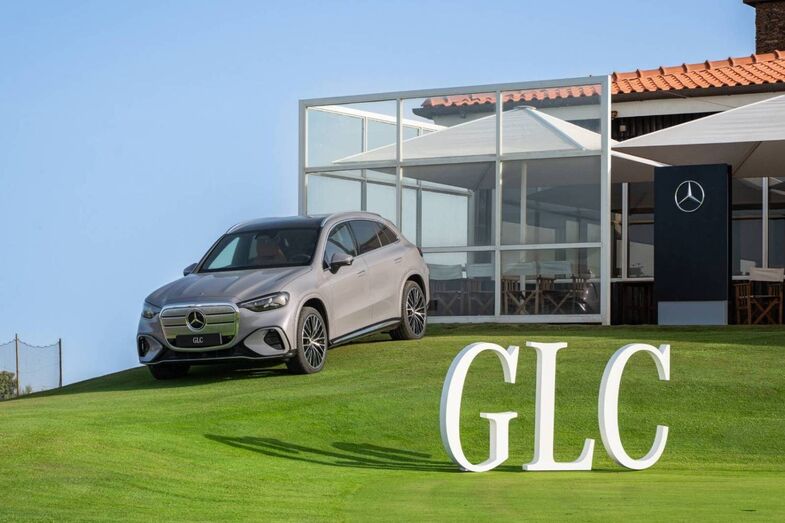 Mercedes GLC em evento de golfe