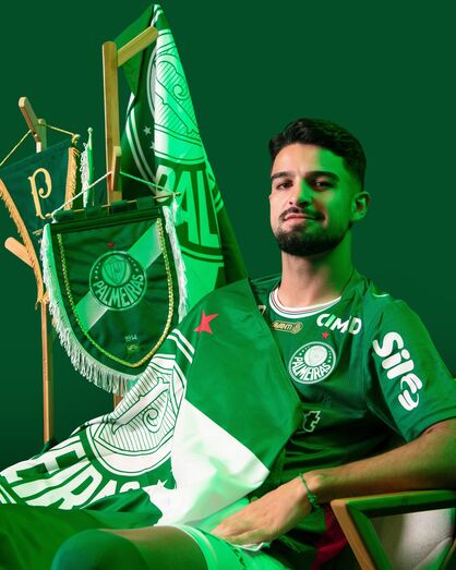 Flaco López joga no clube brasileiro Palmeiras