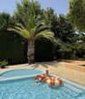 Luís Figo e Helen desfrutam do verão em sua casa no Algarve