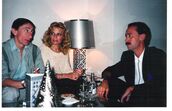 Foto antiga do actor (E) acompanhado da sua companheira conversa