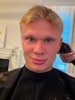 Haaland corta o cabelo comprido após o Mundial