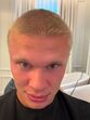 Haaland surpreende com novo corte de cabelo após o Mundial