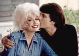 Dolly Parton recebeu um beijo do seu parceiro