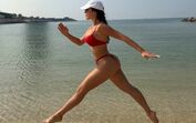 Georgina Rodríguez corre na praia, na Arábia Saudita, mostrando o recanto da casa