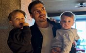 João Palhinha regressa ao Benfica com os filhos após deixar Munique
