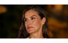 Não foi por acaso! Afinal, Letizia vestiu-se de branco por uma razão... e nós explicamos qual é