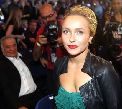 'Não há indício de crime'. Atriz Hayden Panettiere é encontrada inconsciente em casa e morte foi declarada no local 