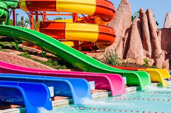 Parques aquáticos no Algarve oferecem diversão sem filas neste verão