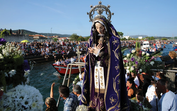 Imagem da Nossa Senhora d'Agonia em Viana do Castelo