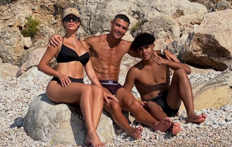 Que maravilha! Assim estão a ser as férias de Ronaldo, Gio e Cristianinho a bordo de super-iate 