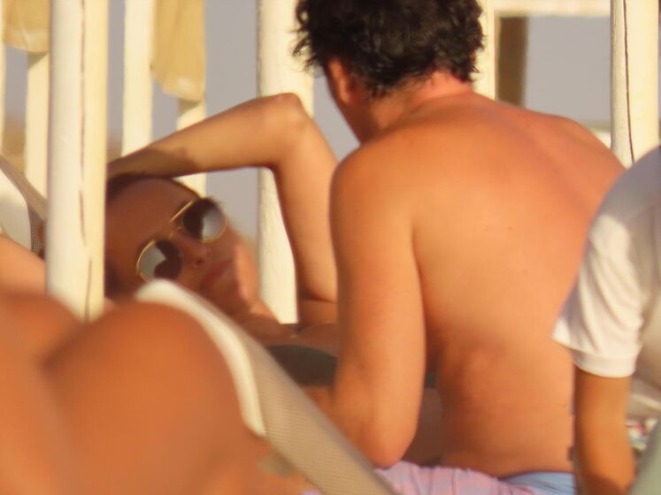 Marisa Cruz aproveita o sol no Algarve com o novo amor