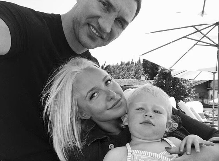 Hayden com o ex-companheiron e a filha