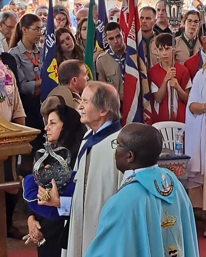 Dom Duarte Pio e Isabel de Herédia em momento único da tradição portuguesa