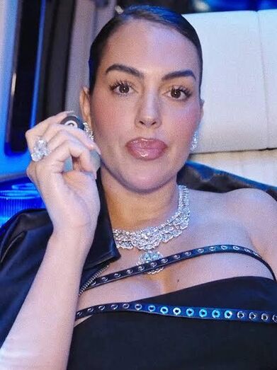 Georgina Rodríguez usa gargantilha de diamantes da Chopard com 342 quilates