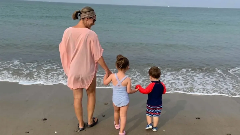 Lindsay Clancy com os filhos