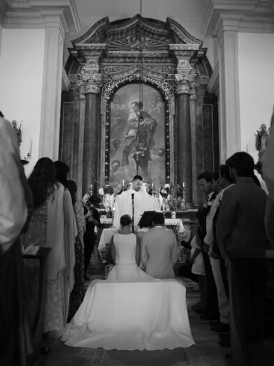 Maria Cerqueira Gomes assiste ao casamento do irmão Martim, enteado de Fátima Lopes