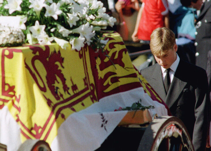 William junto ao caixão