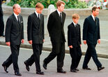 A família no funeral da princesa