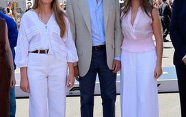 Princesa Leonor e infanta Sofia juntam-se a Felipe VI no Grande Prémio de Espanha de Fórmula 1: confira os looks combinados das irmãs