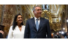 Margarida Maldonado Freitas leva um símbolo de Portugal para Roma: o detalhe que marcou o look da primeira-dama