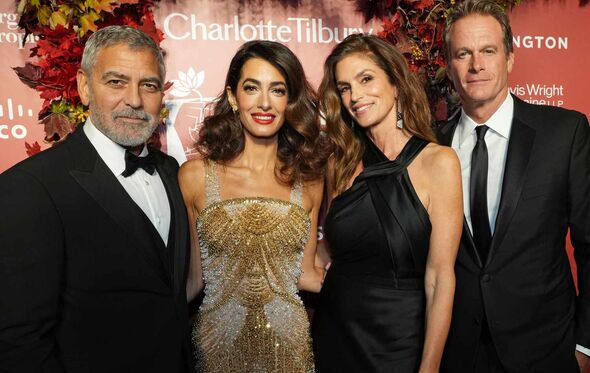 George Clooney e Amal com Cindy Crawford e Rande Gerber