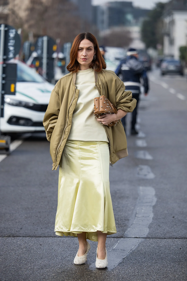 Butter yellow
