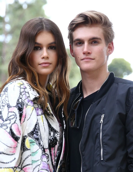 Kaia e Presley Gerber